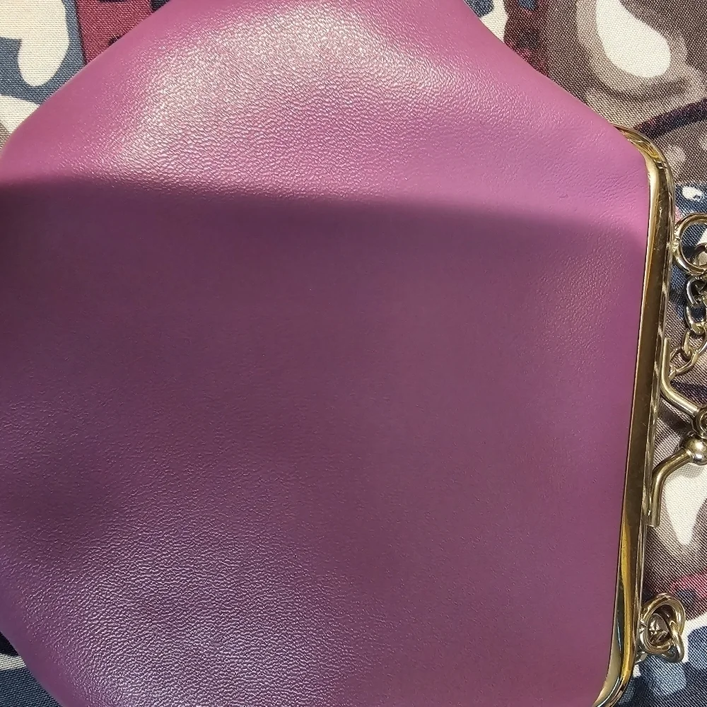 Girls Our Generation Purple Kitty Chain Purse Like New